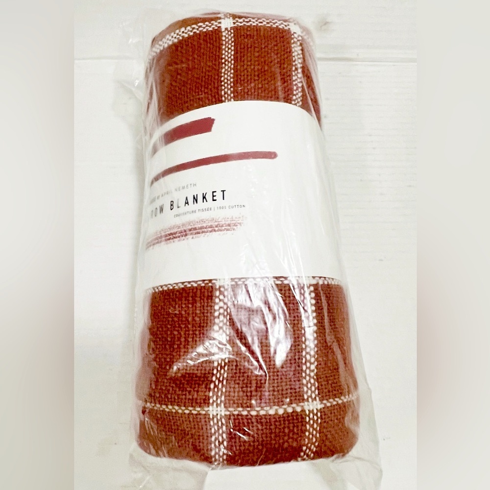 NWT Little Korboose Woven Throw Blanket in Rust Color